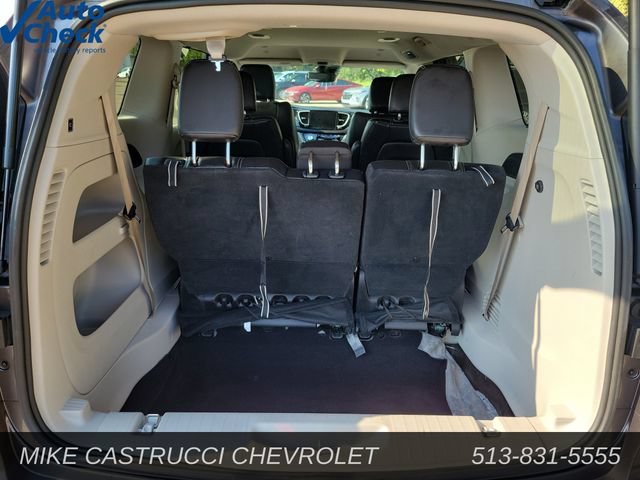Used 2022 Chrysler Pacifica Touring-L FWD image 28