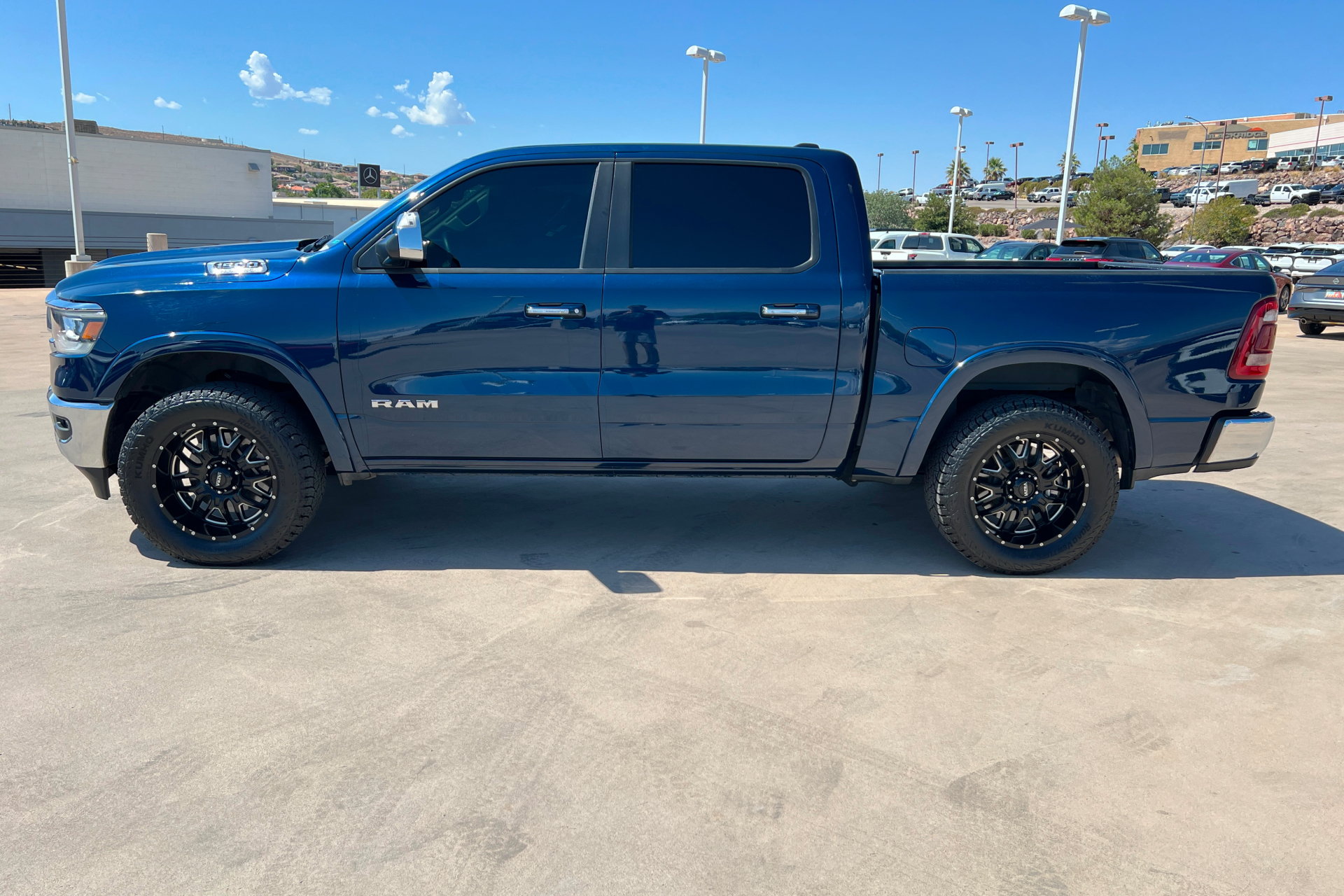 Used 2019 RAM 1500 Laramie w/ Trailer Tow Group AWD/4WD image 2
