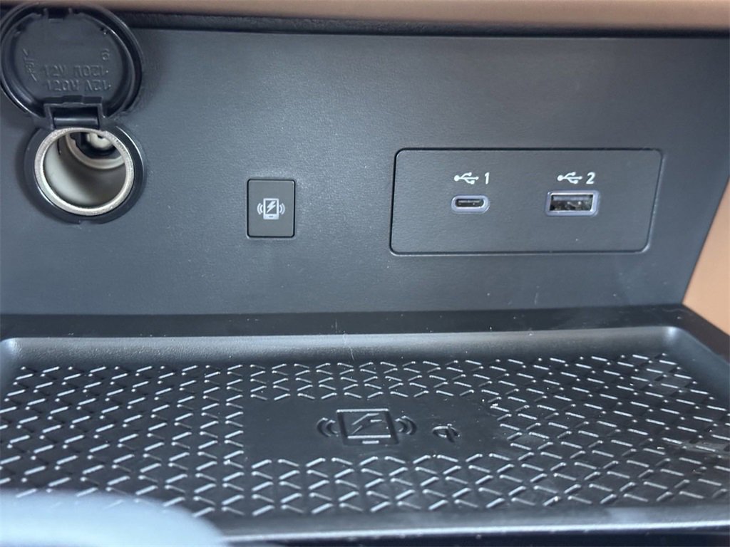 New 2025 Nissan Pathfinder Platinum w/ Black Appearance Package image 26