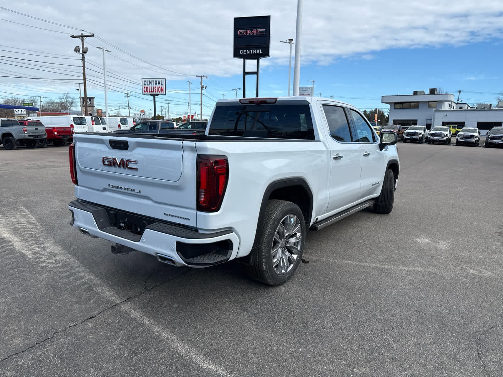 New 2026 GMC Sierra 1500 Denali w/ Denali Reserve Package image 7