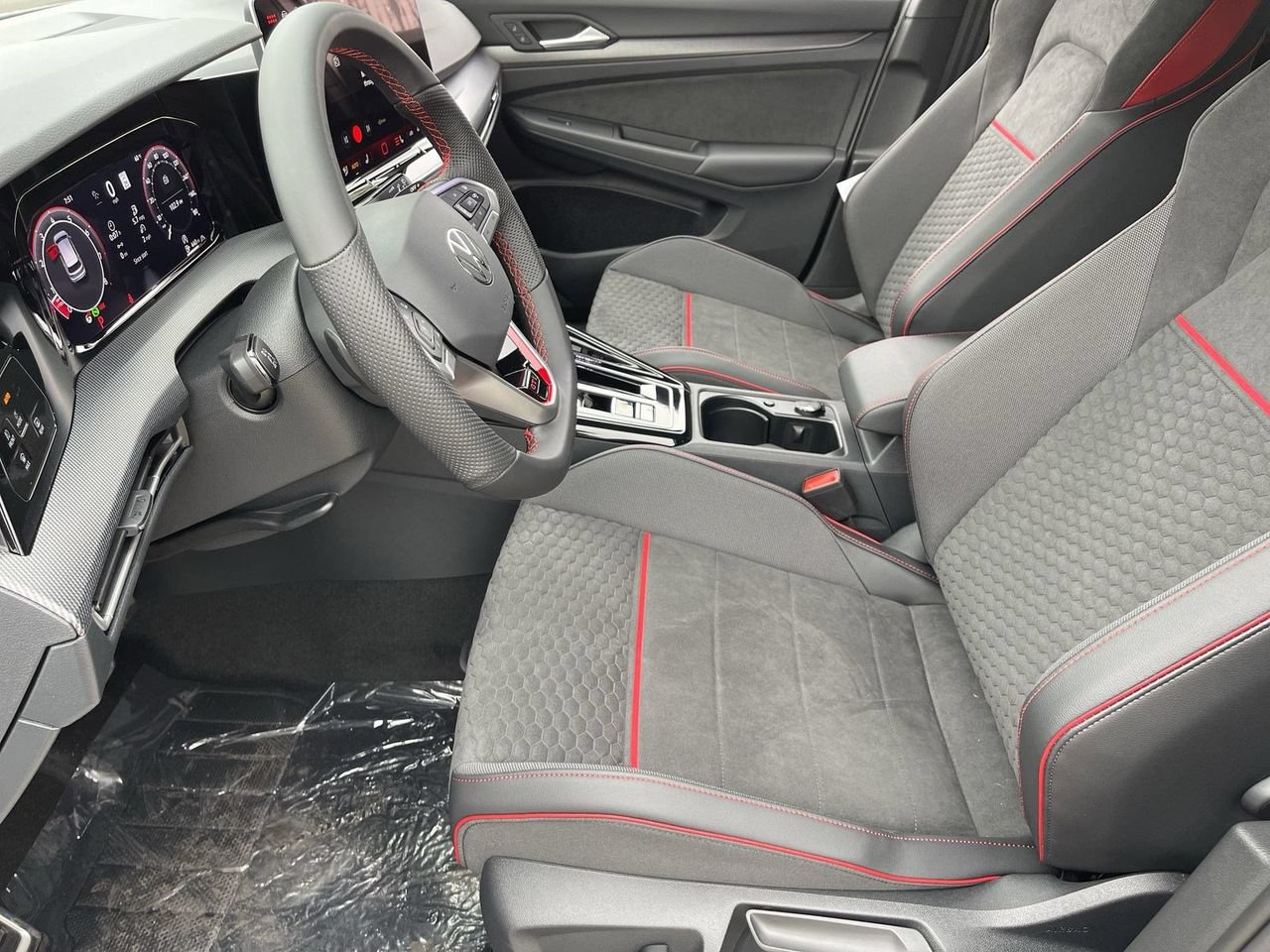 New 2026 Volkswagen GTI SE FWD image 15