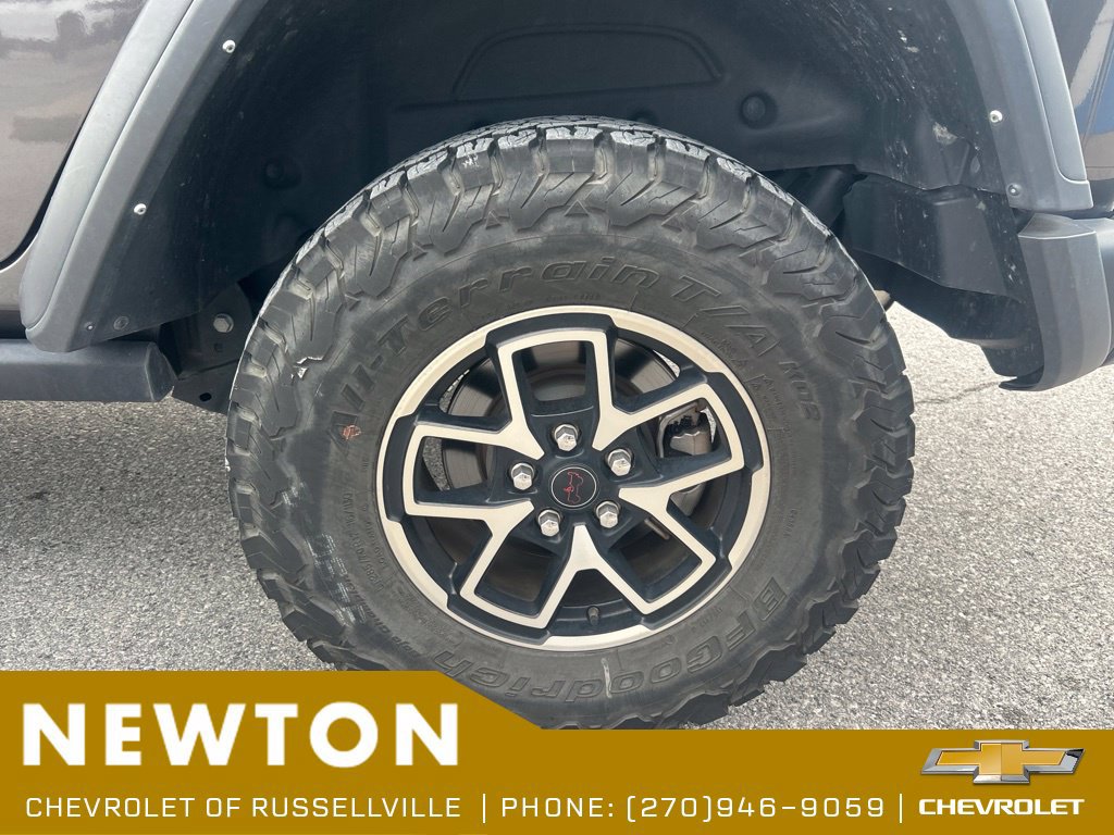 Used 2025 Jeep Wrangler Unlimited Rubicon AWD/4WD image 12