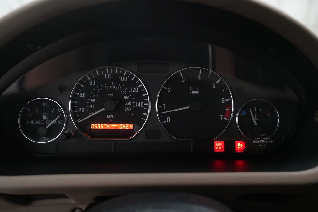 Used 1997 BMW Z3 2.8 RWD image 2