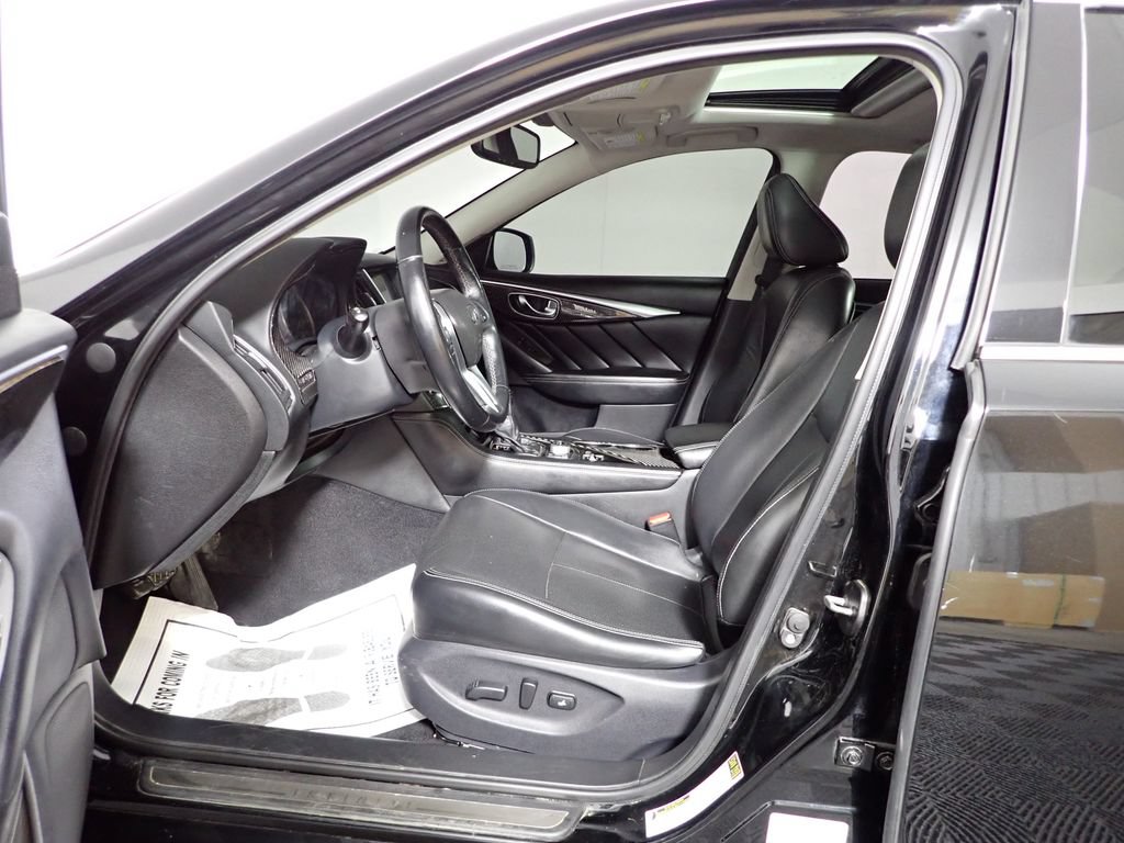 Used 2018 INFINITI Q50 Luxe w/ Sensory Package (Luxe) AWD/4WD image 20
