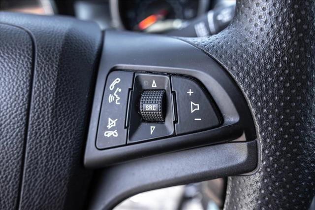 Used 2013 Chevrolet Cruze LS FWD image 12