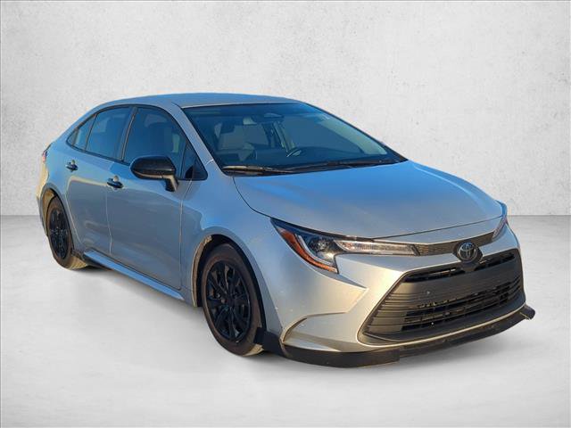 Used 2025 Toyota Corolla LE FWD image 3