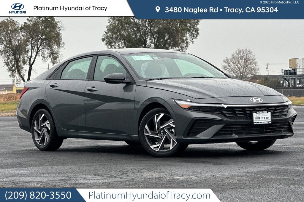 New 2025 Hyundai Elantra Sport image 1