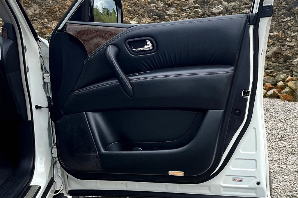 Used 2017 INFINITI QX80 4WD image 23