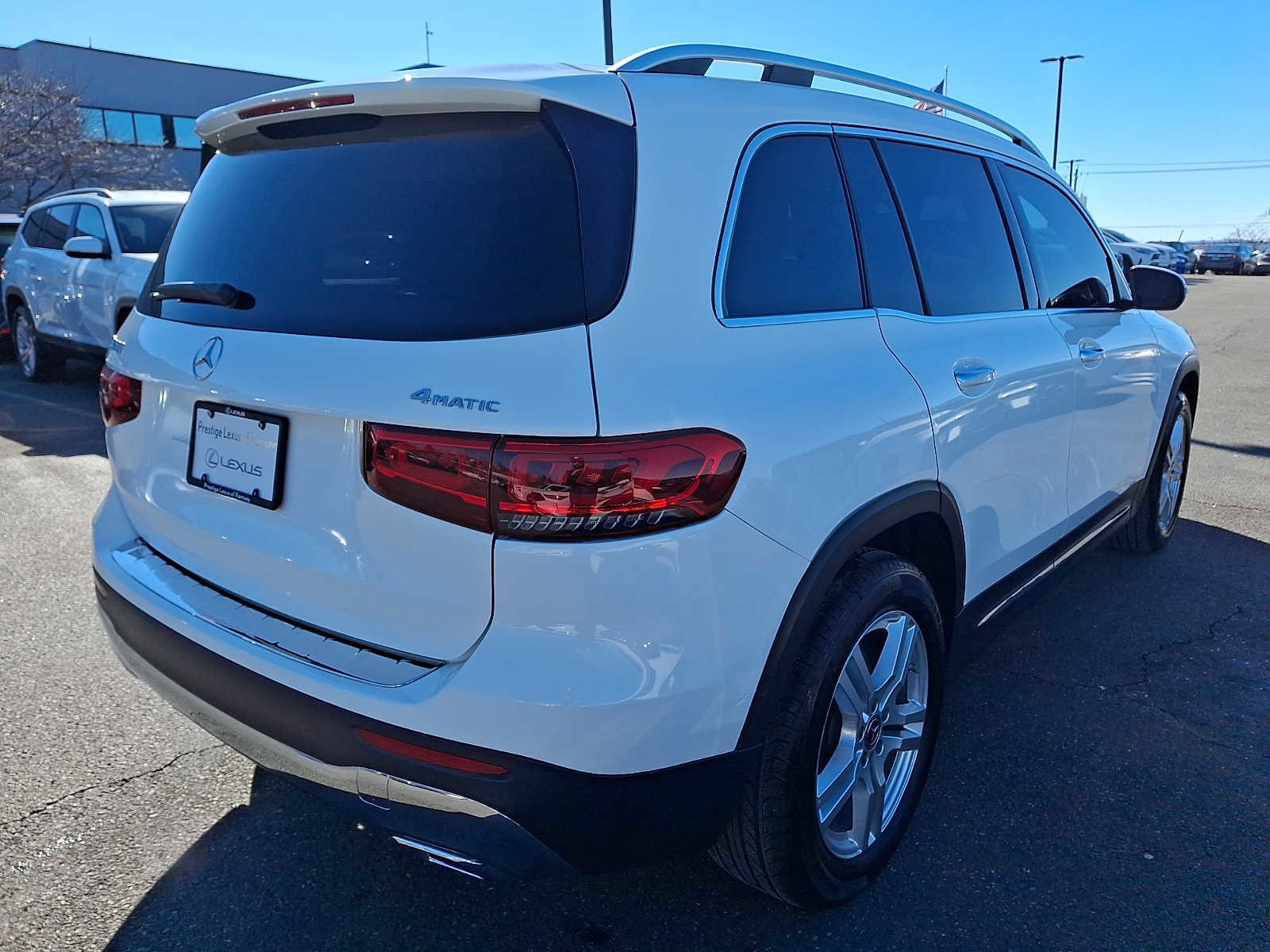 Used 2022 Mercedes-Benz GLB 250 4MATIC image 4