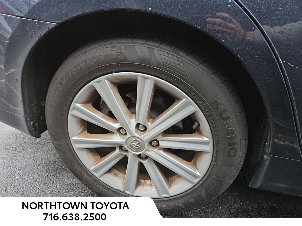 Used 2014 Toyota Camry XLE image 5