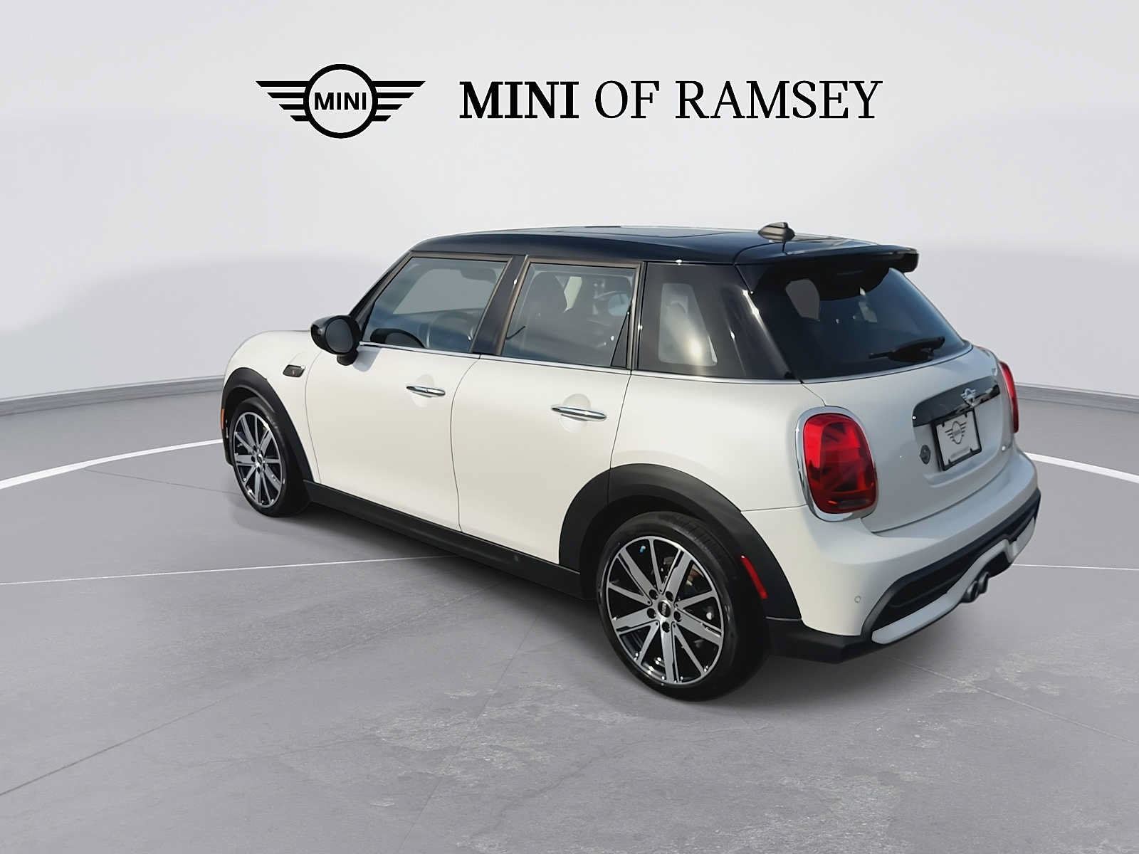 Used 2024 MINI Cooper S FWD image 6