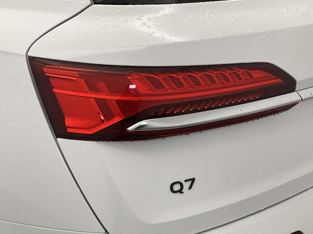 Certified 2025 Audi Q7 3.0T Premium Plus image 16