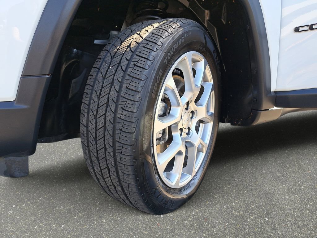 Certified 2023 Jeep Compass Latitude AWD/4WD image 30