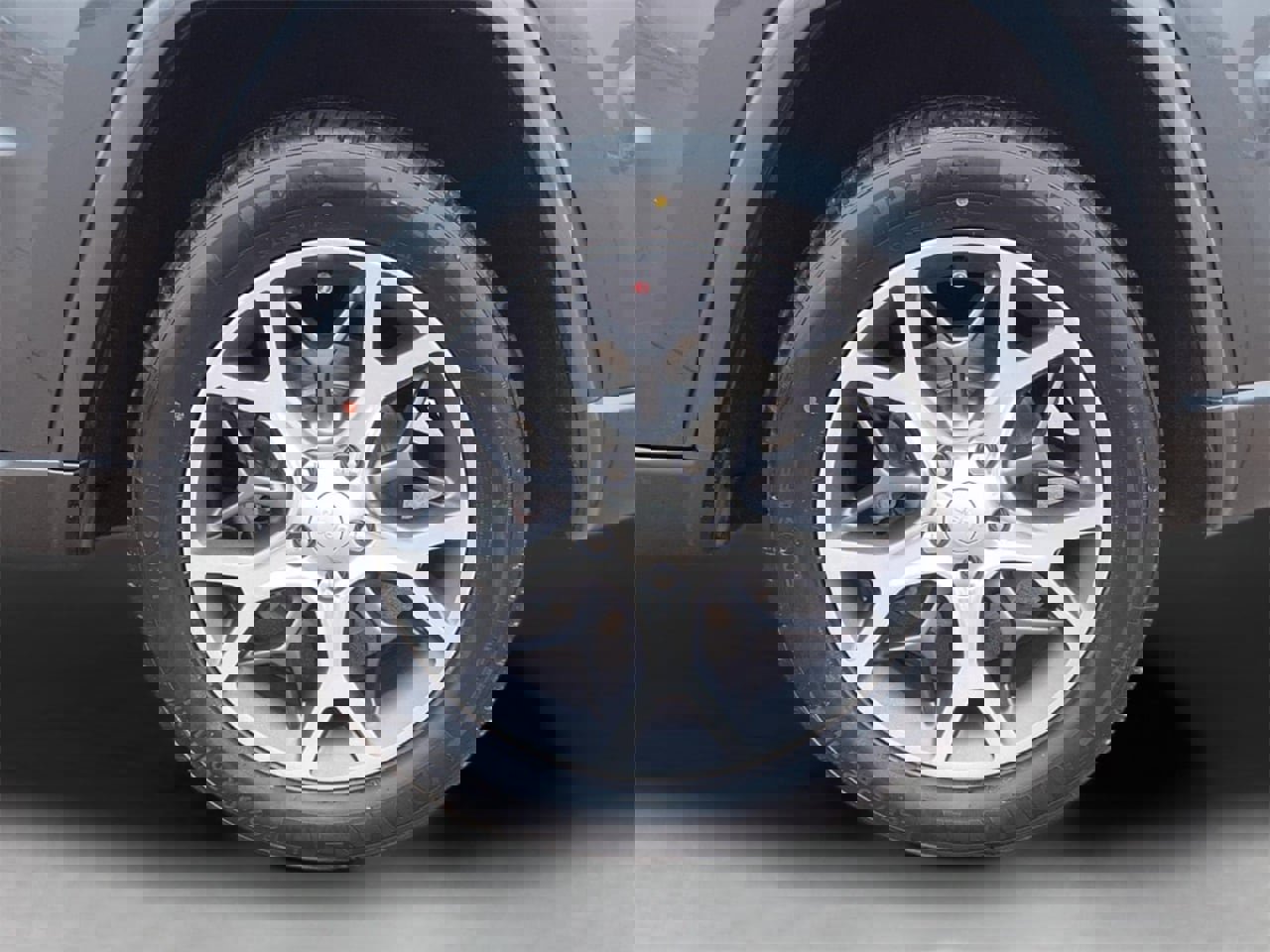 Used 2020 Jeep Grand Cherokee Overland image 3