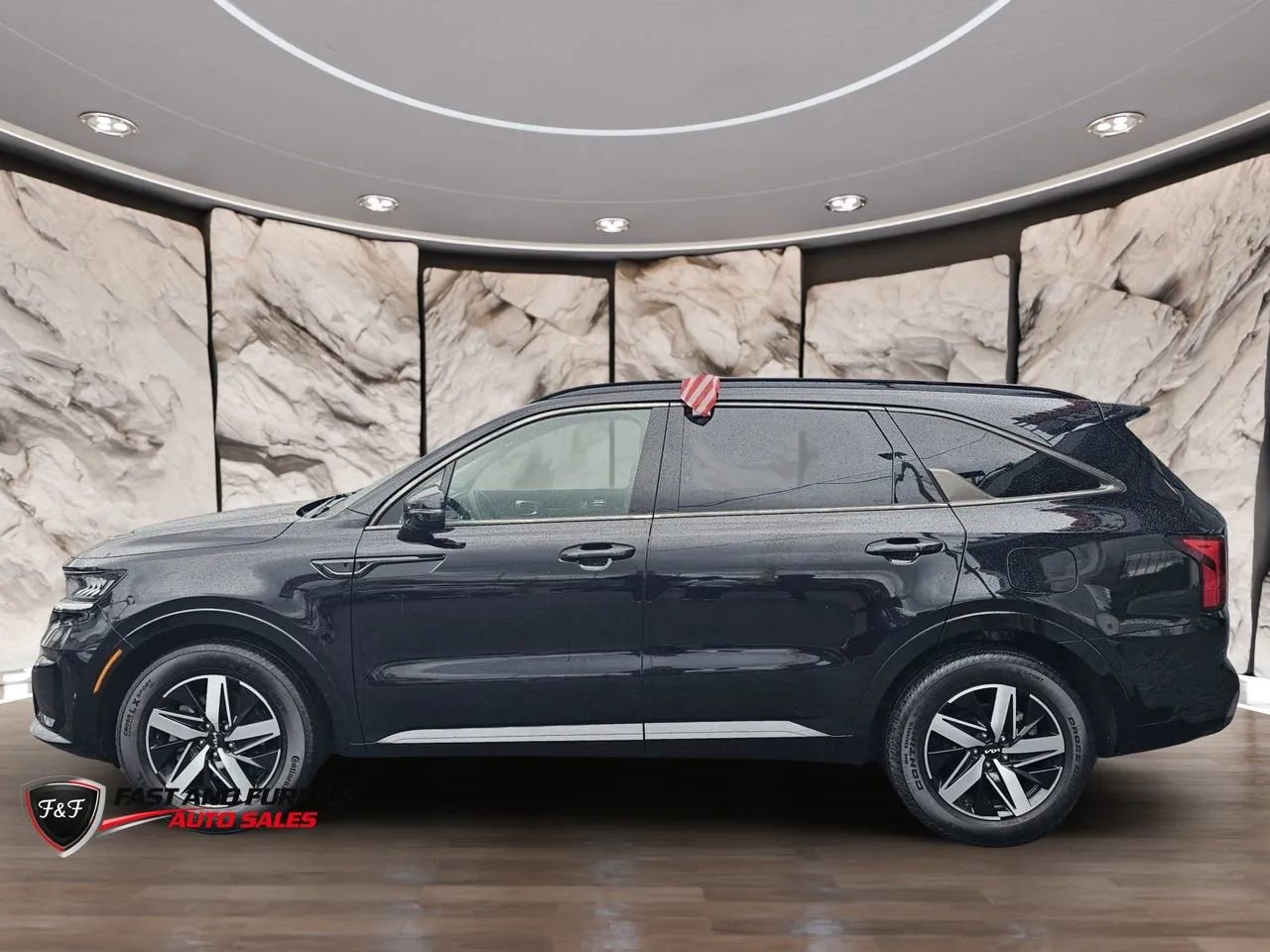 Used 2022 Kia Sorento S w/ Panoramic Sunroof Package FWD image 5