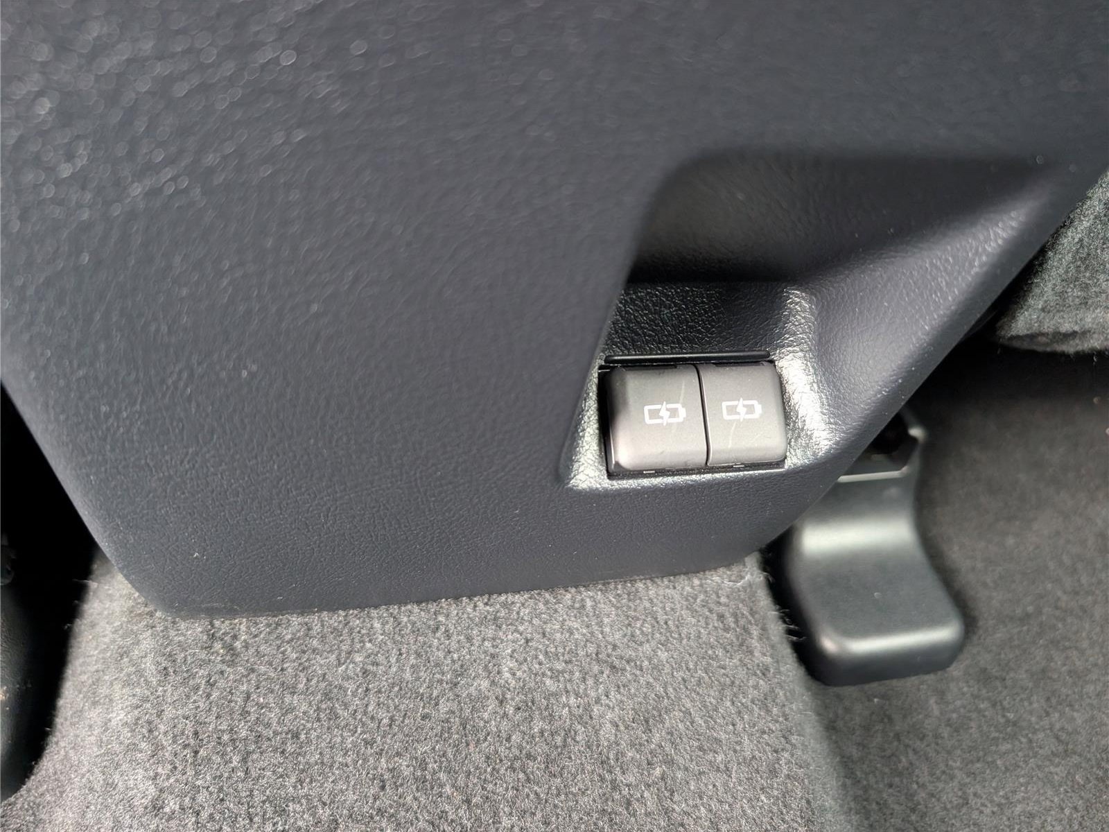 Used 2024 Toyota 4Runner Limited AWD/4WD image 20