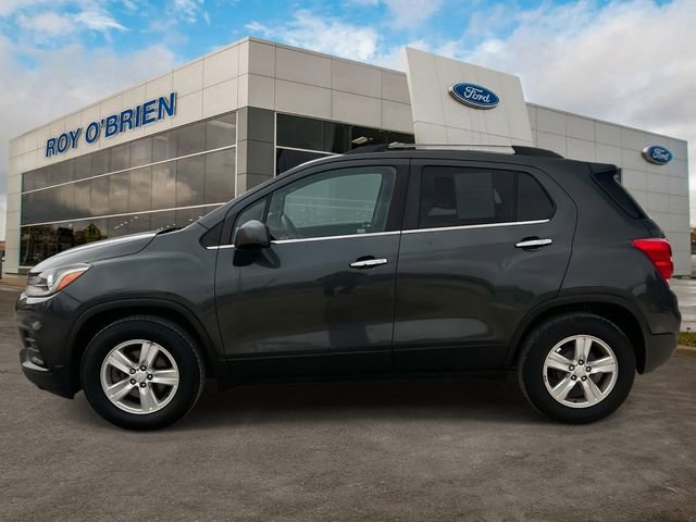 Used 2017 Chevrolet Trax LT w/ LT Convenience Package image 2