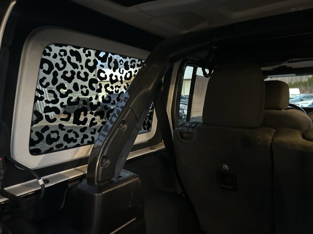 Used 2022 Jeep Wrangler Unlimited Sport image 40