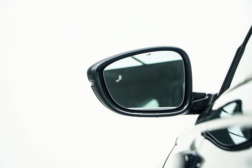 Used 2023 Honda Accord Touring image 16