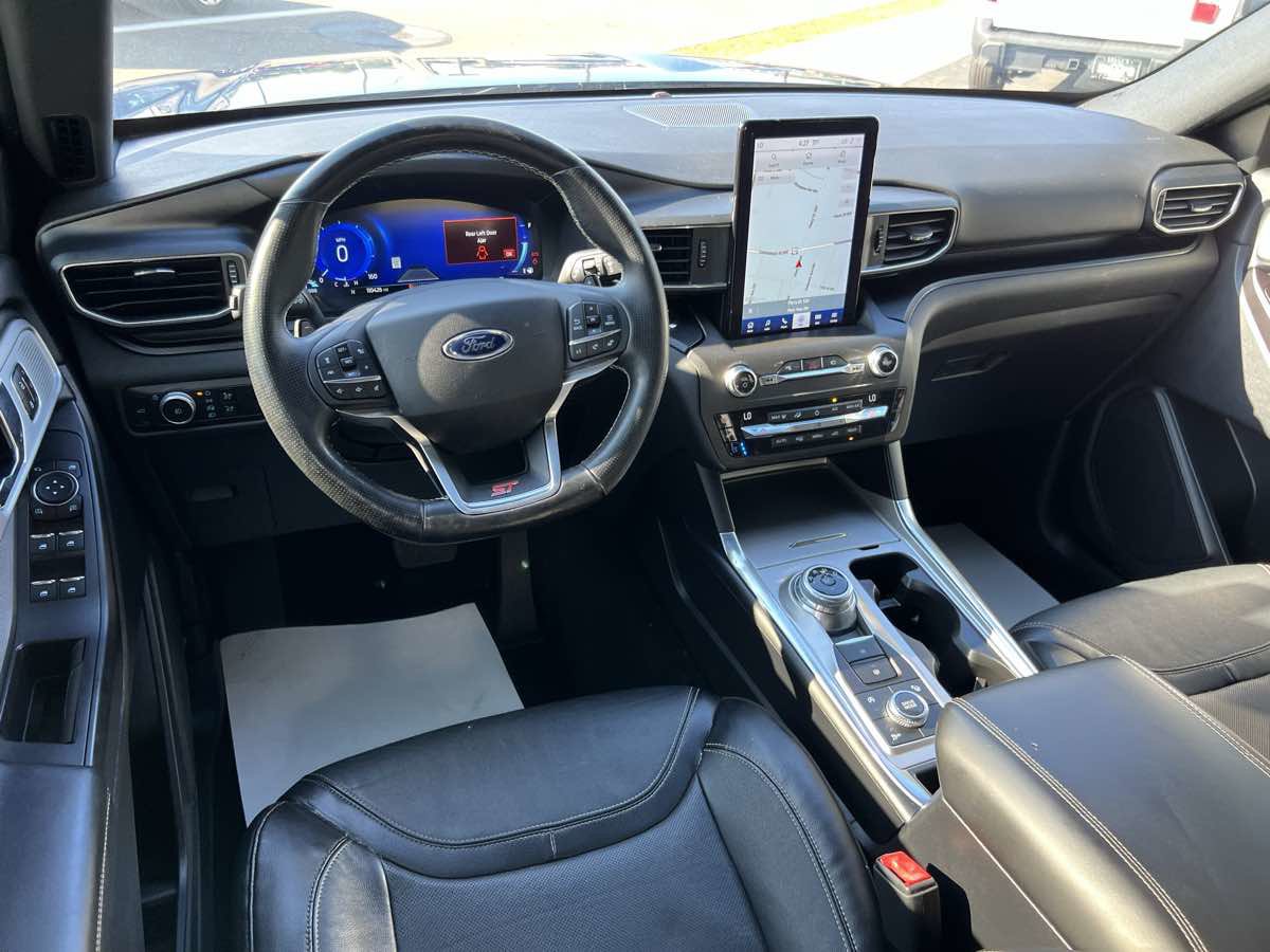 Used 2020 Ford Explorer ST w/ Premium Technology Package image 12