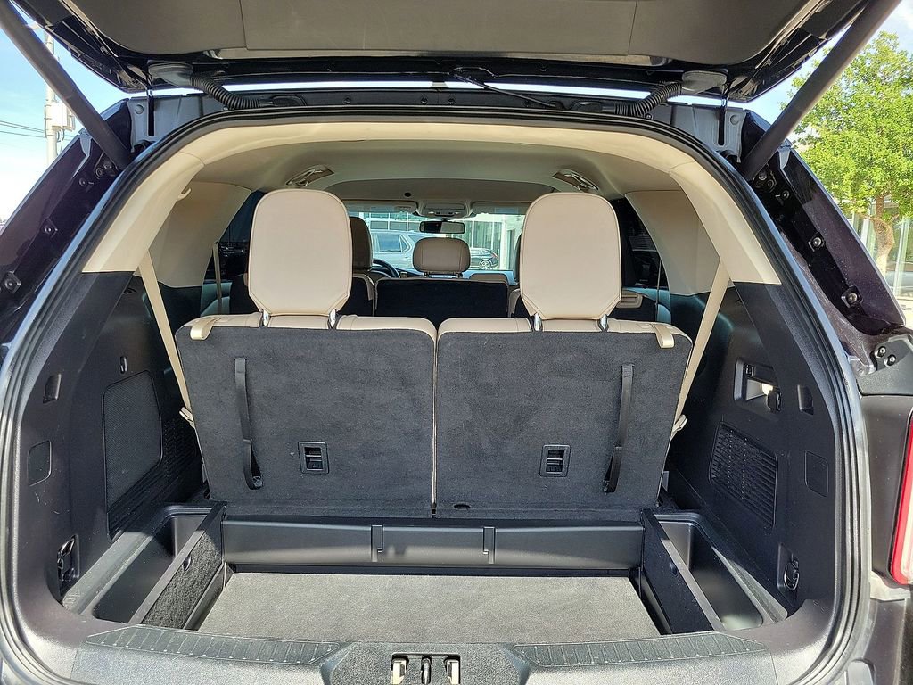 Used 2022 Ford Explorer Limited RWD image 12