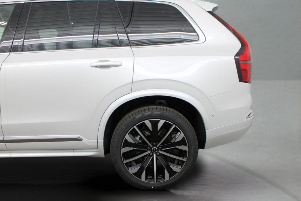 New 2026 Volvo XC90 B6 Ultra w/ Protection Package AWD/4WD image 32