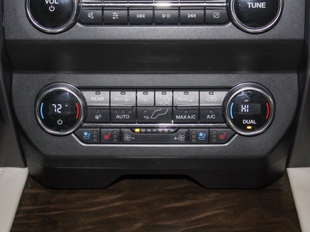 Used 2020 Ford Expedition Platinum image 18