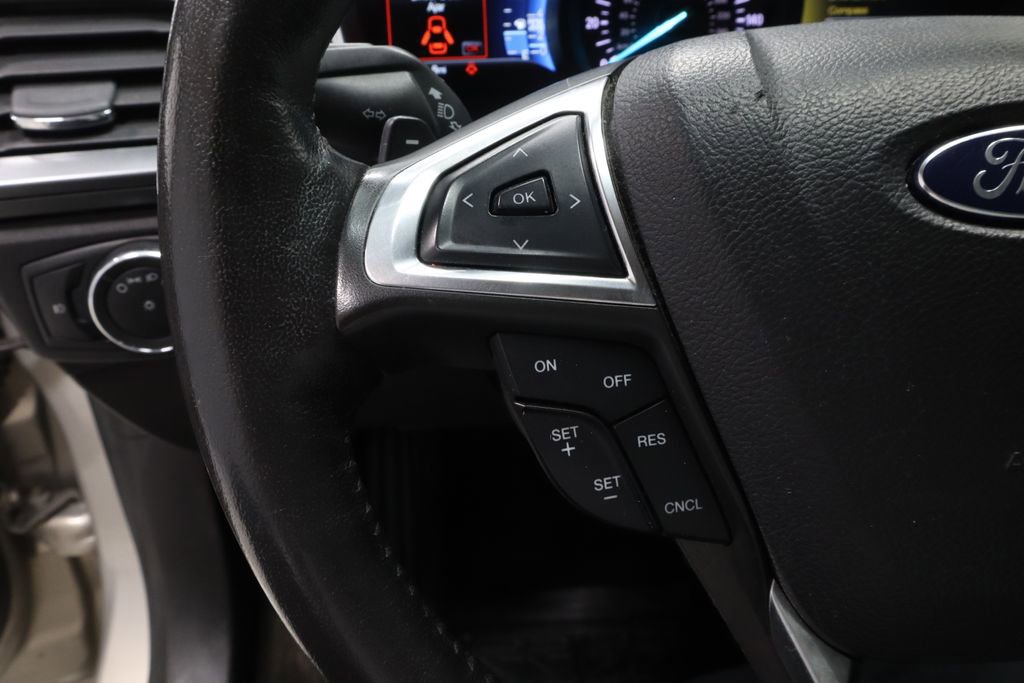 Used 2016 Ford Fusion Titanium FWD image 30