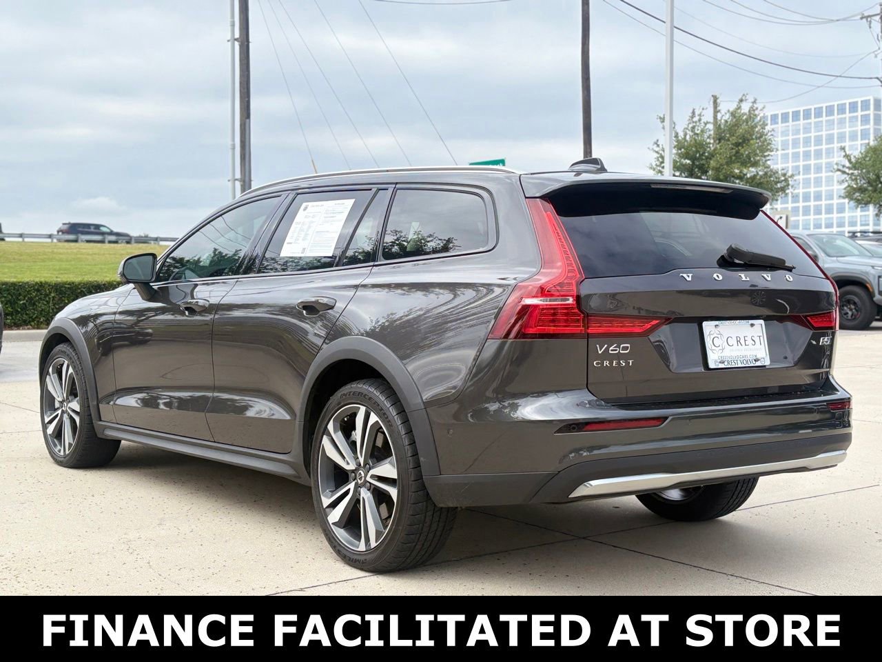 Certified 2023 Volvo V60 B5 Cross Country Plus w/ Climate Package AWD/4WD image 7