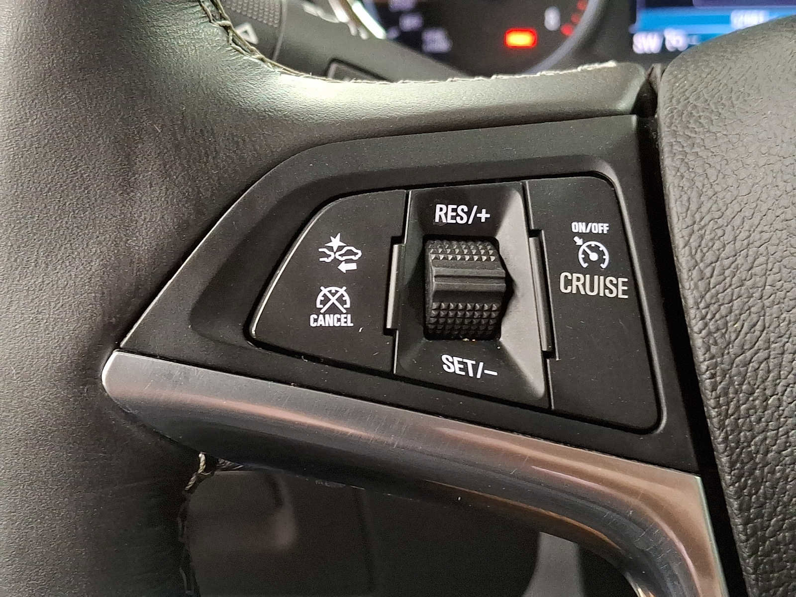 Used 2019 Buick Encore Essence w/ Experience Buick Package image 18