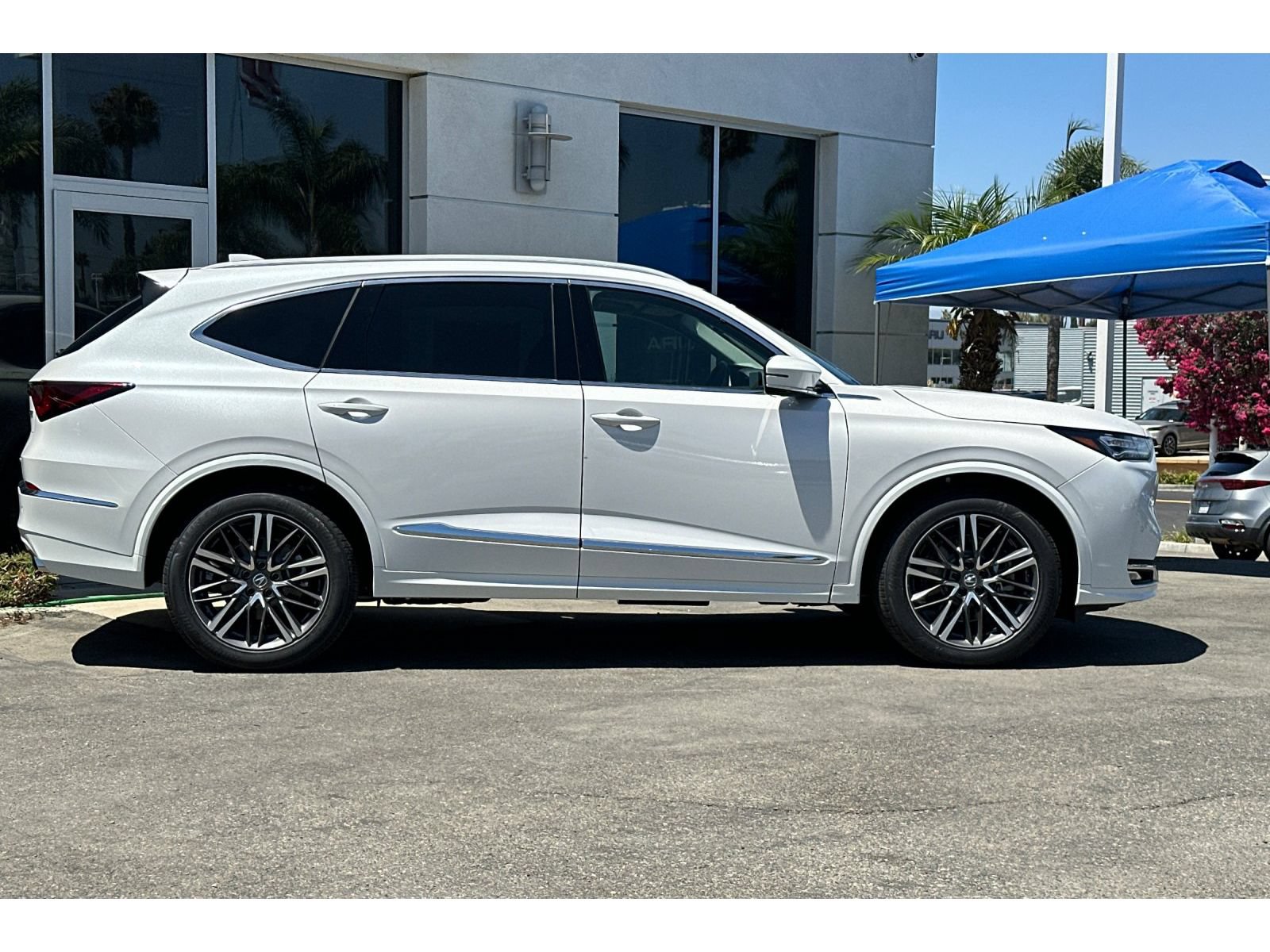 Certified 2026 Acura MDX w/ Advance Package AWD/4WD image 3