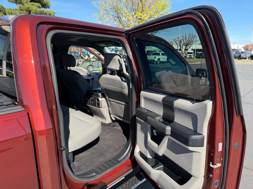 Used 2016 Ford F150 XLT w/ Equipment Group 302A Luxury image 11