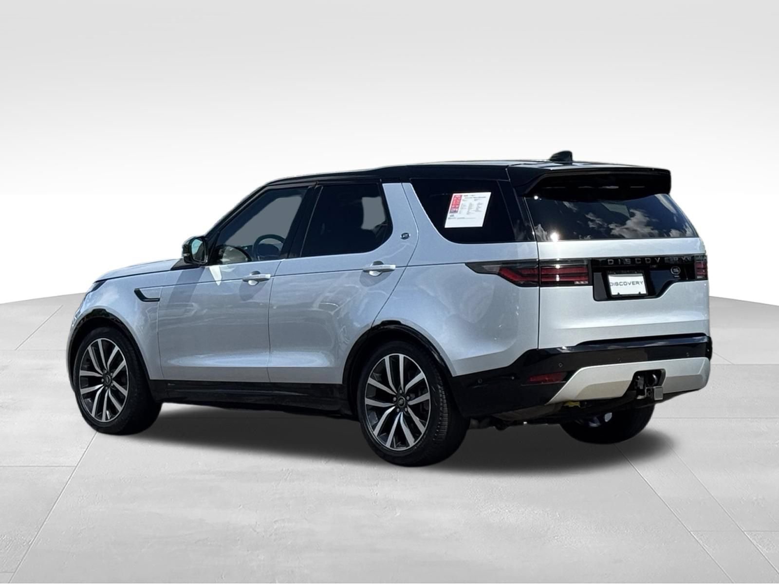 Used 2022 Land Rover Discovery HSE R-Dynamic AWD/4WD image 7