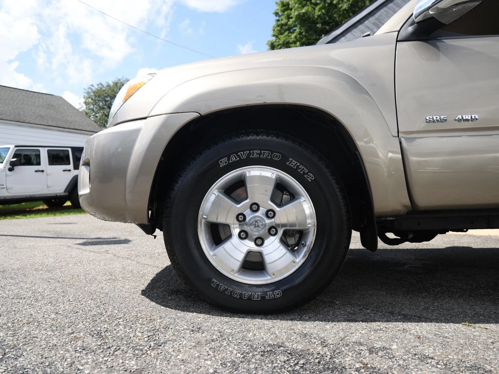 Used 2007 Toyota 4Runner SR5 AWD/4WD image 11