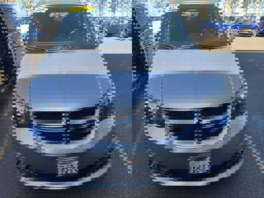 Used 2016 Dodge Grand Caravan R/T image 8