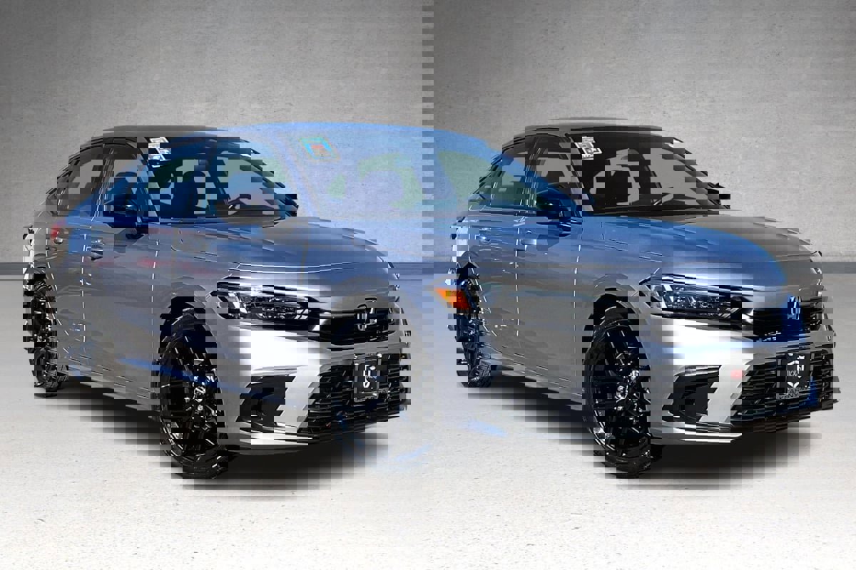 Used 2023 Honda Civic Sport image 2