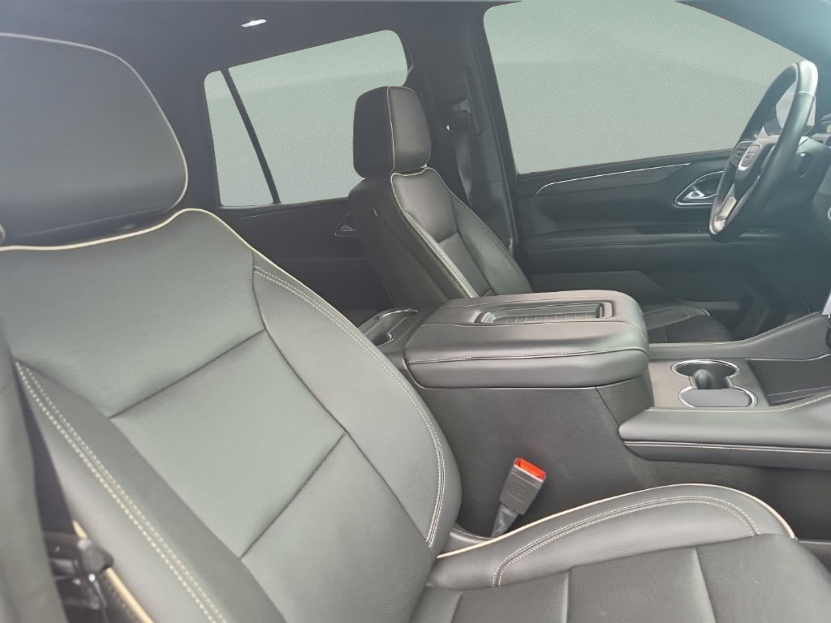 Used 2022 GMC Yukon SLT w/ SLT Premium Package RWD image 29