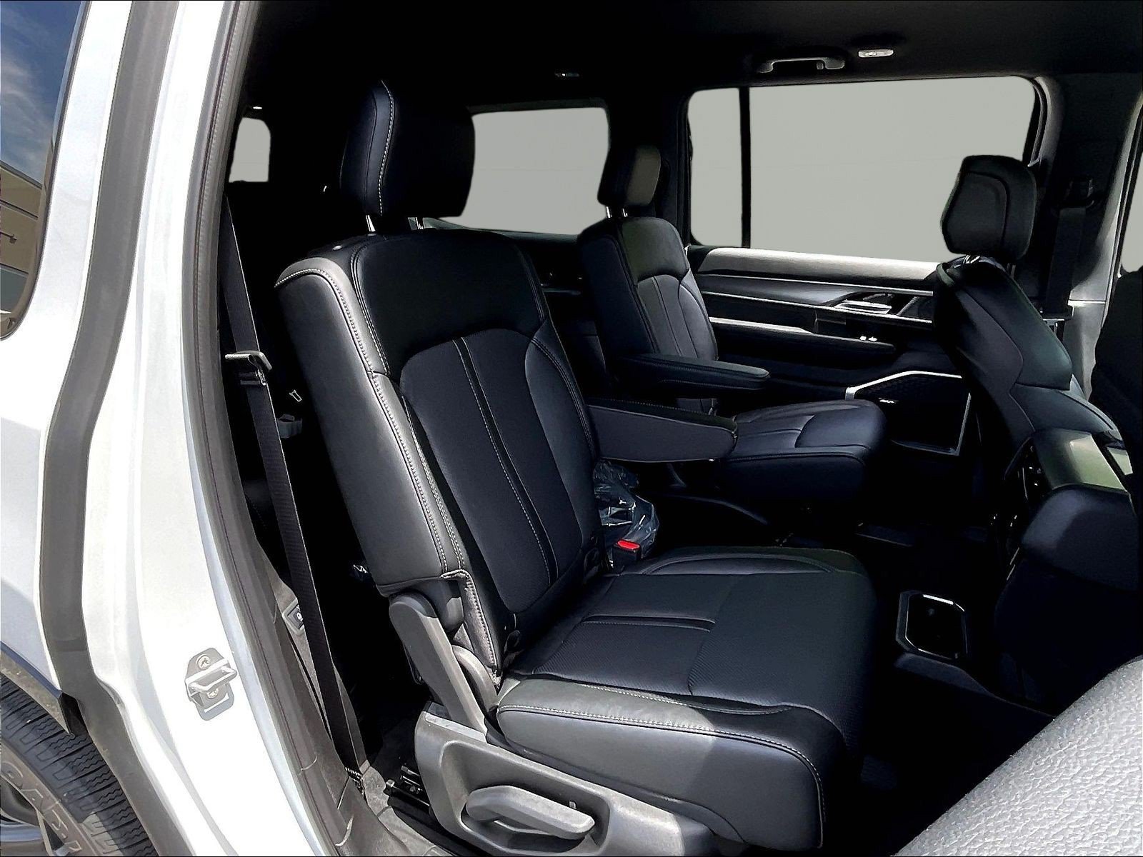 New 2026 Jeep Grand Wagoneer Limited AWD/4WD image 20