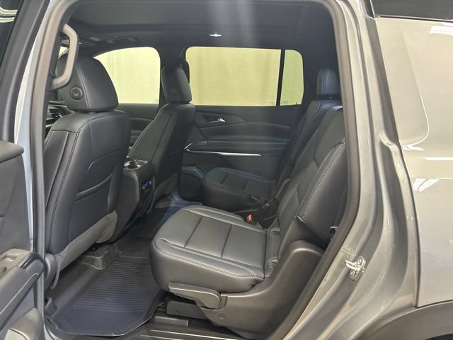 New 2026 Chevrolet Traverse LT w/ Sun and Wheel Package AWD/4WD image 18