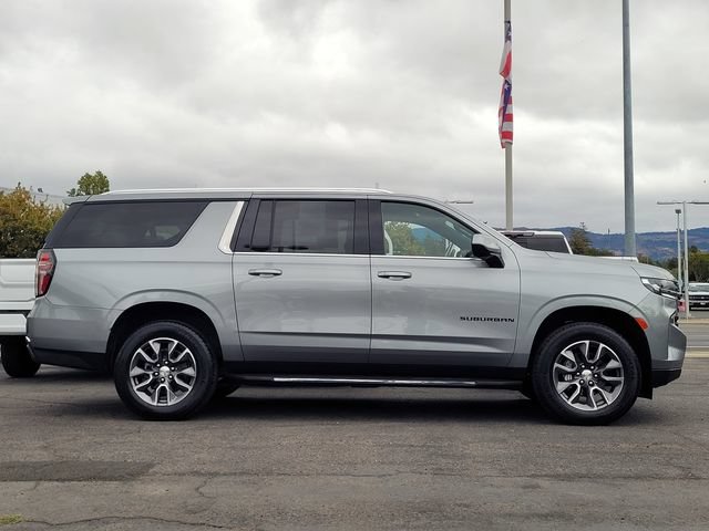 Used 2024 Chevrolet Suburban LS w/ Max Trailering Package RWD image 5