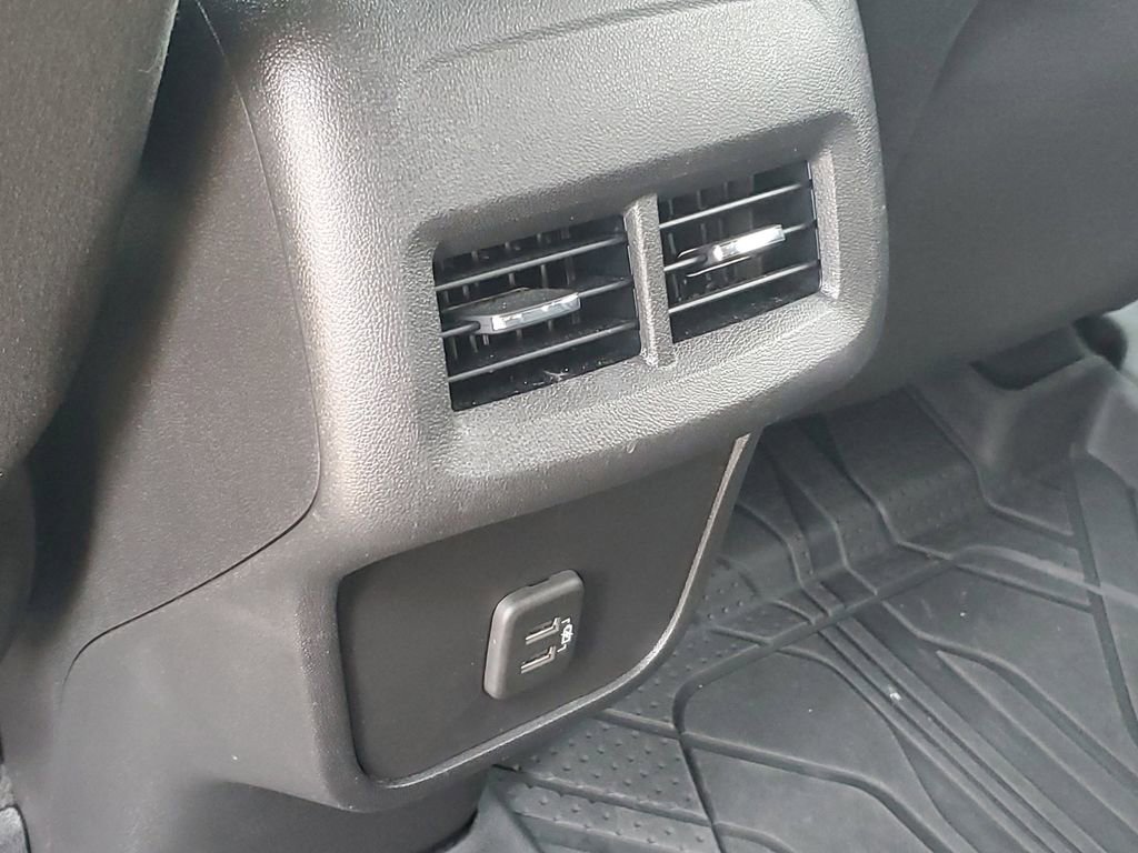 Certified 2022 Chevrolet Equinox LT w/ LPO, Floor Liner Package image 29