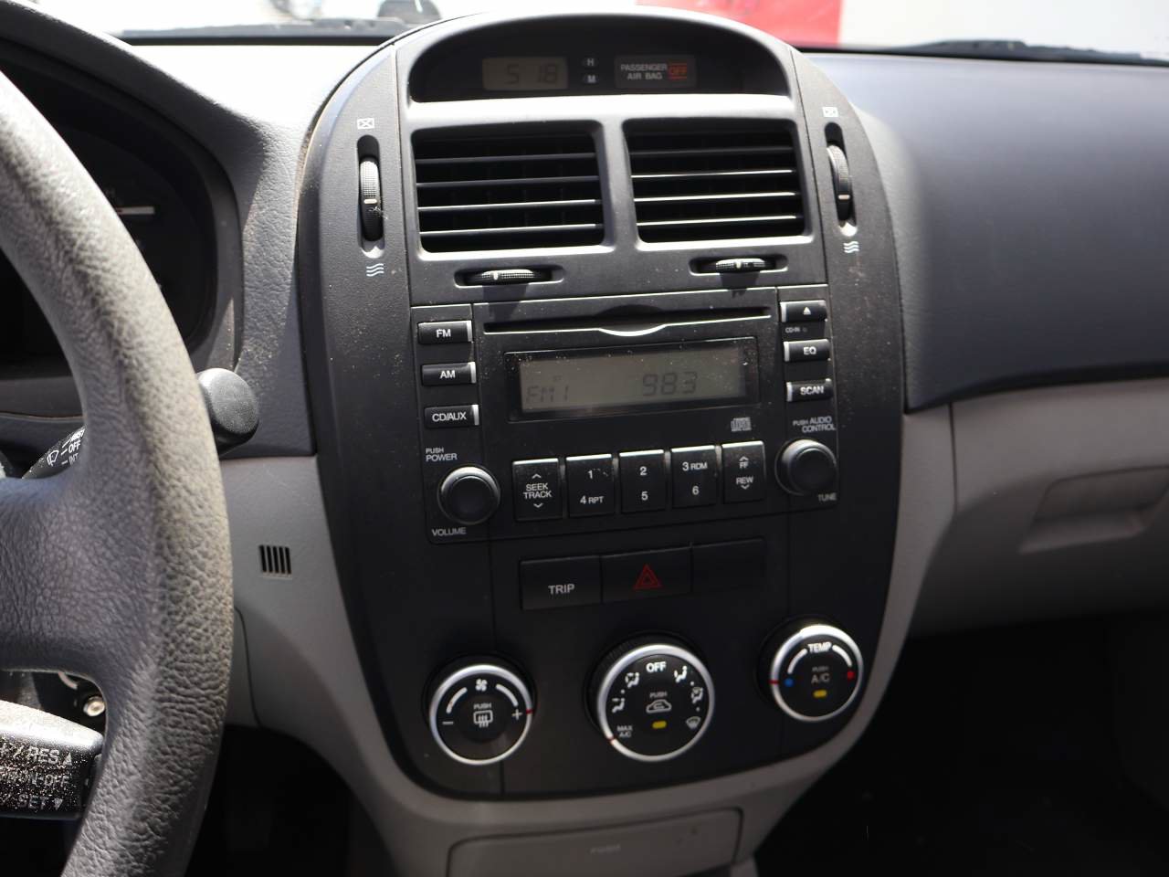 Used 2008 Kia Spectra EX FWD image 12