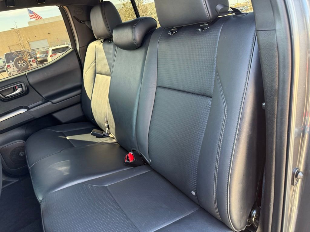 Used 2023 Toyota Tacoma Limited image 21