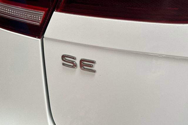 Certified 2022 Volkswagen Tiguan SE image 37