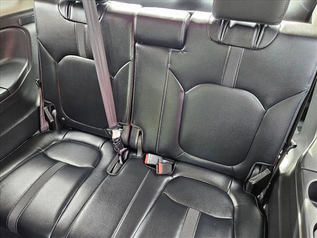 Used 2025 Honda Pilot EX-L image 19