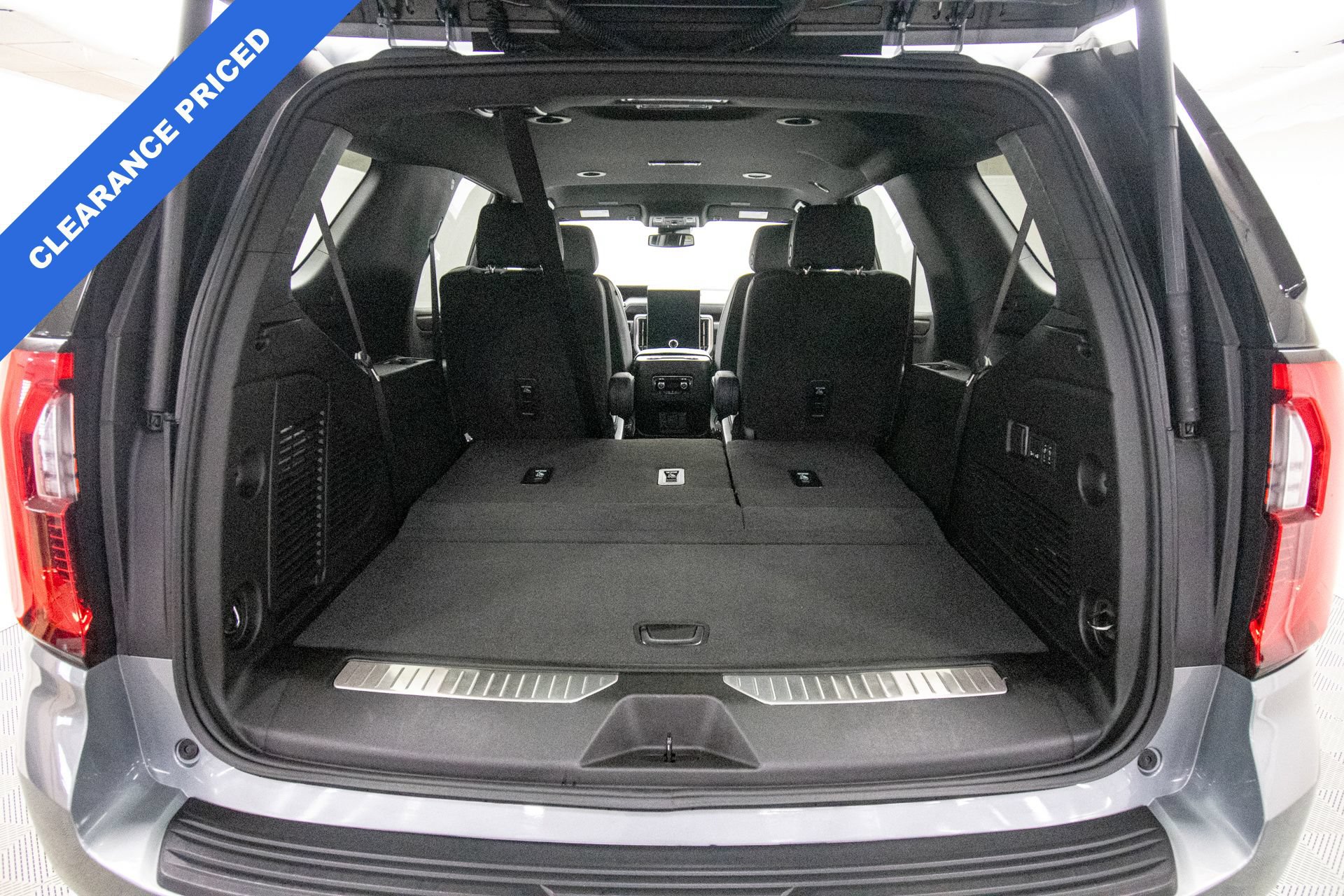 Used 2025 GMC Yukon Denali AWD/4WD image 36