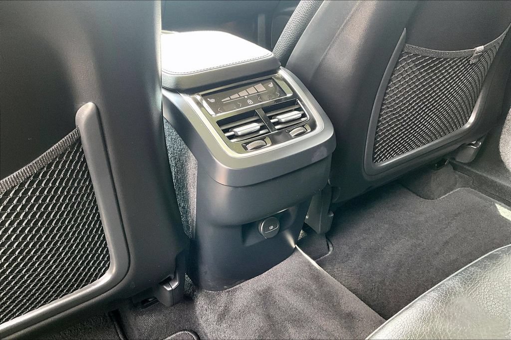 Used 2023 Volvo XC90 B6 Core w/ Climate Package AWD/4WD image 31