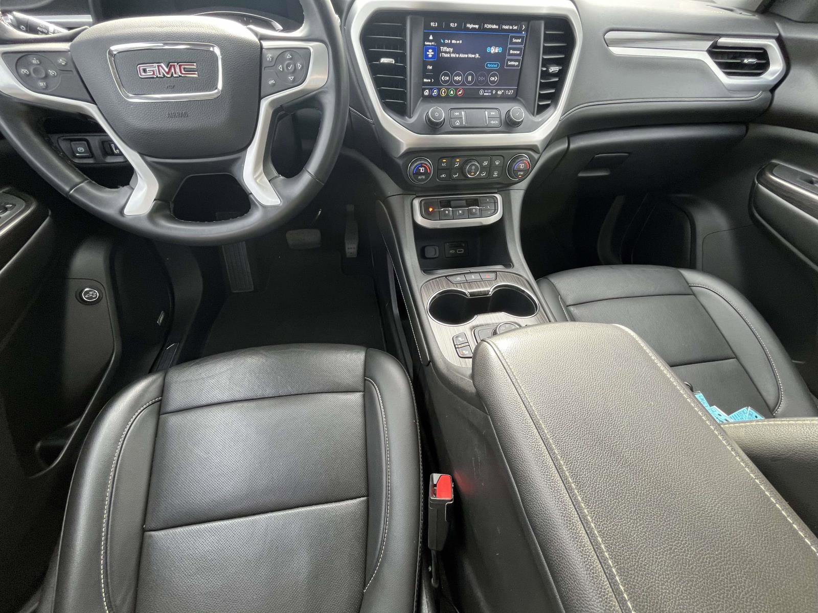 Used 2023 GMC Acadia SLT image 18