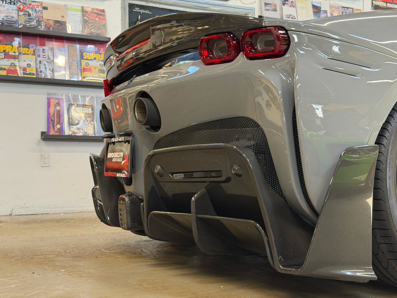 Used 2022 Ferrari SF90 Spider AWD/4WD image 37
