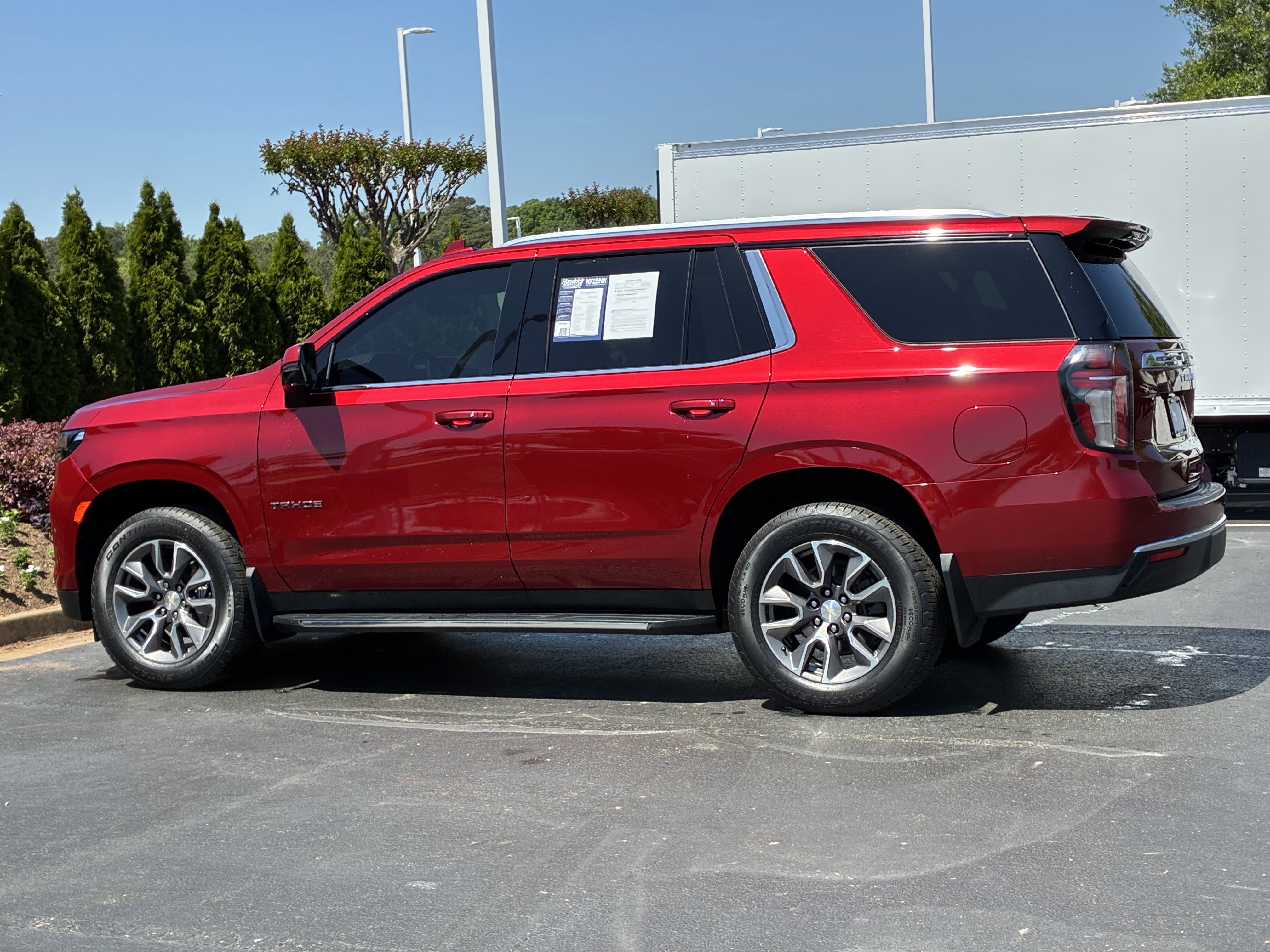 Used 2022 Chevrolet Tahoe LT w/ Luxury Package image 9